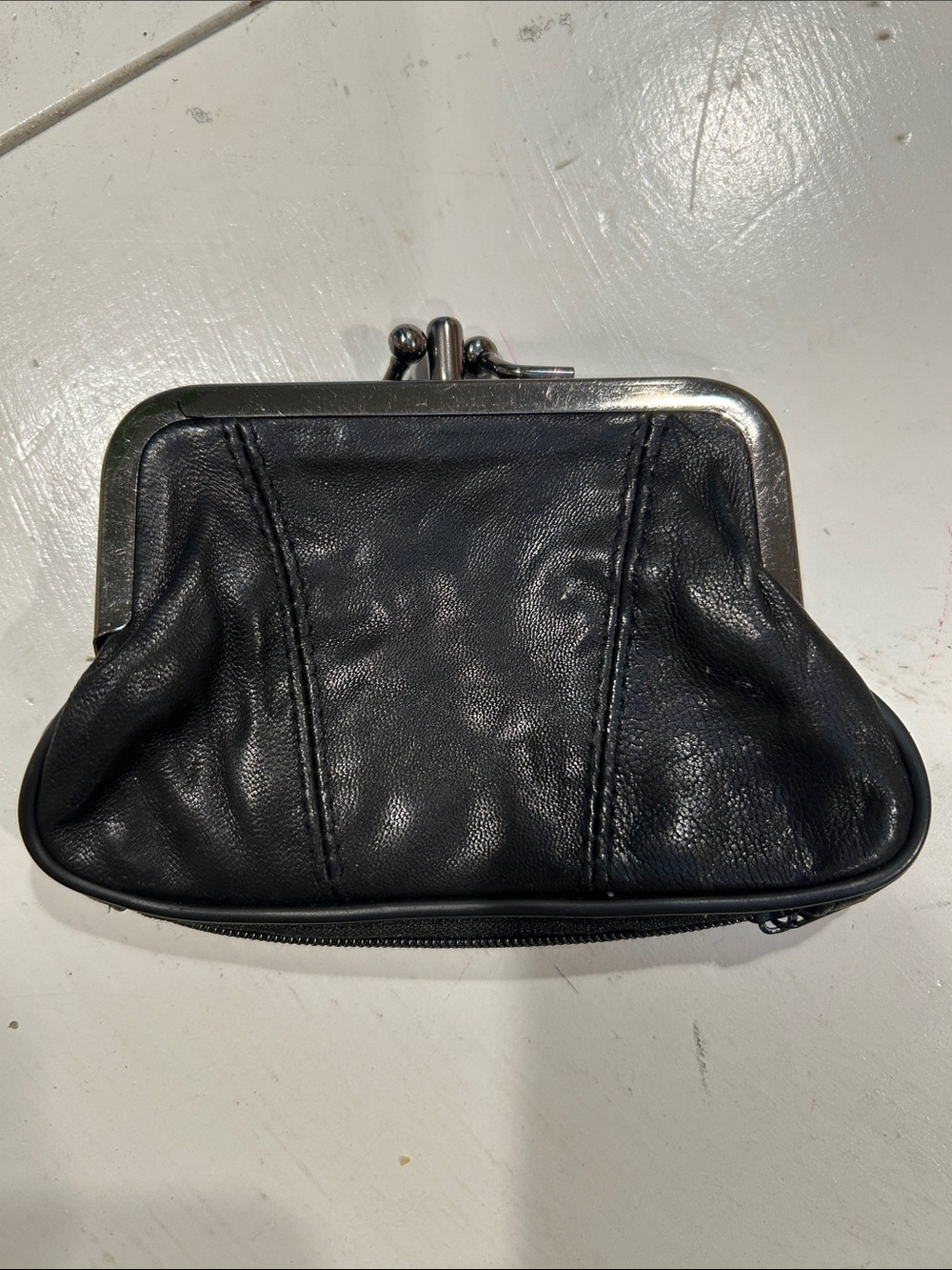 Source Unknown Black Leather Kiss-Lock Coin Purse